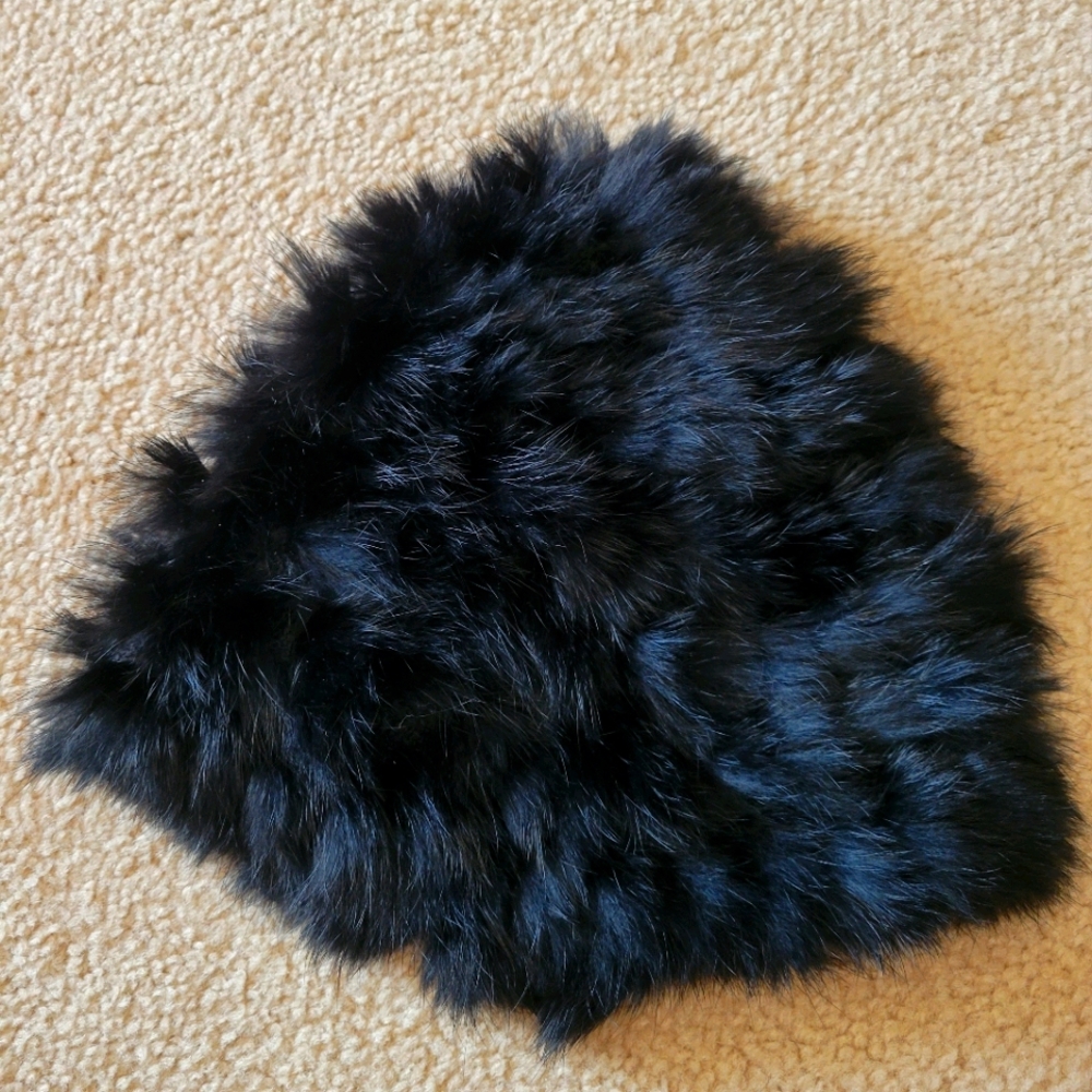 Danier Rabbit Fur Toque